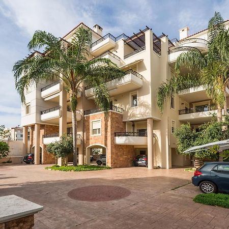 شقة Luxury Coastal Retreat, Mountain View Balcony With Palm Trees & Parking خانيا المظهر الخارجي الصورة