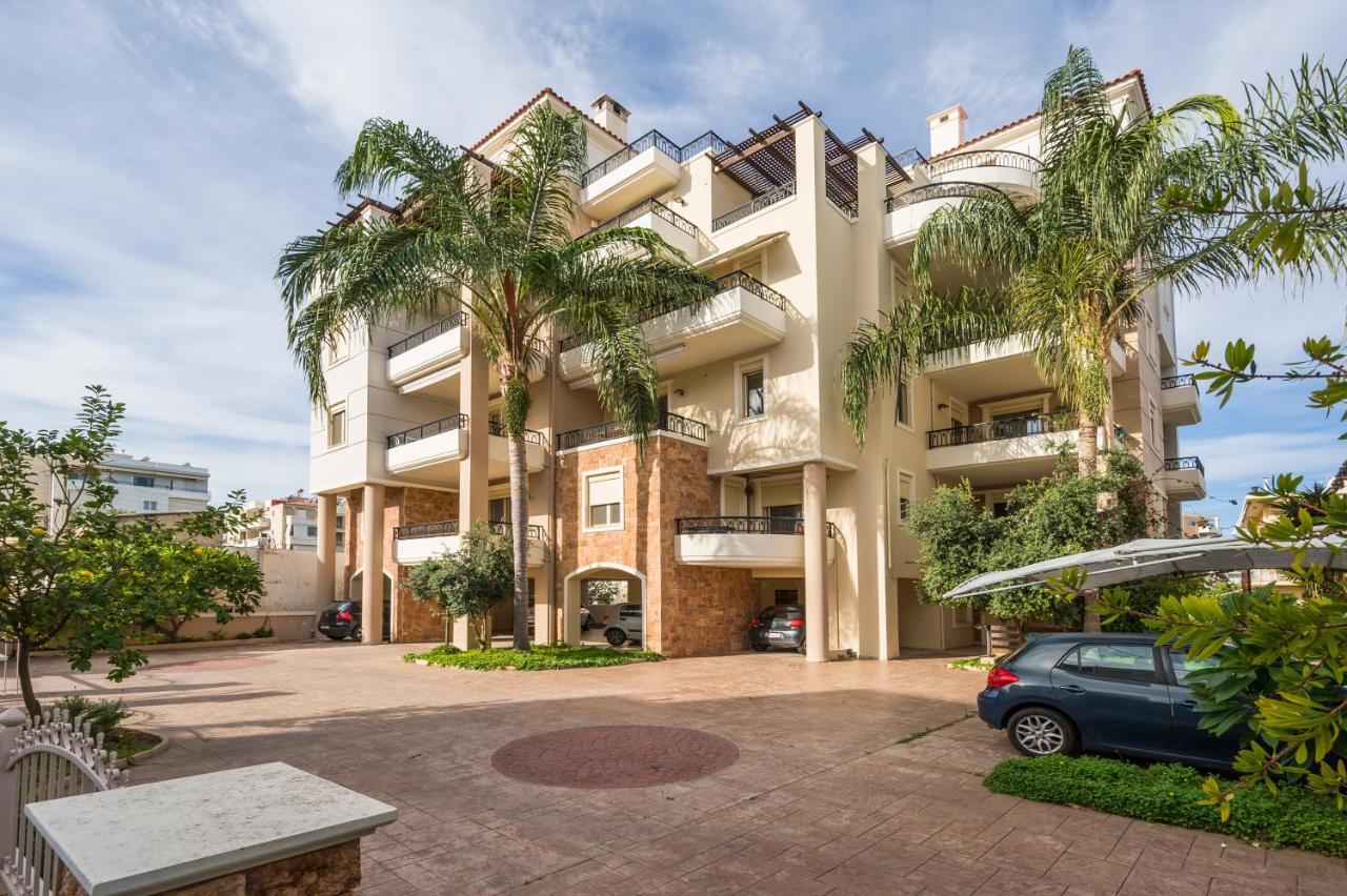 شقة Luxury Coastal Retreat, Mountain View Balcony With Palm Trees & Parking خانيا المظهر الخارجي الصورة